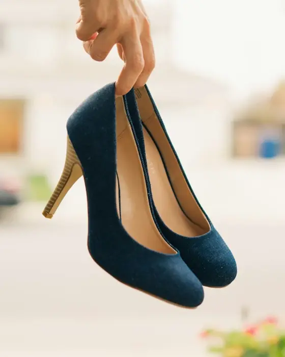 Astra Footwear Square-Toe Pointed Pumps