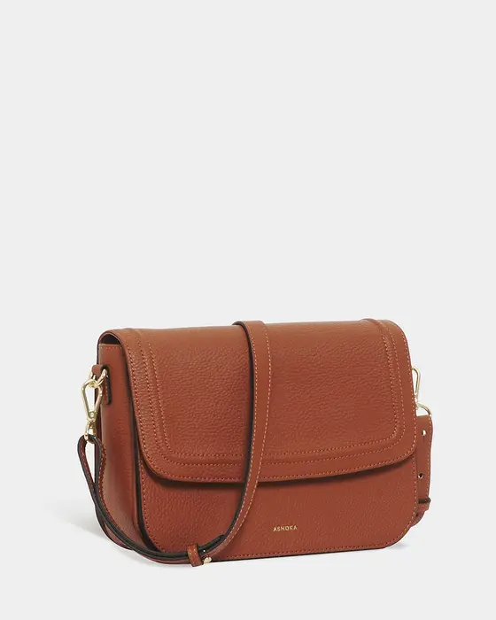 Equinox Atelier Chain-Strap Baguette Bag